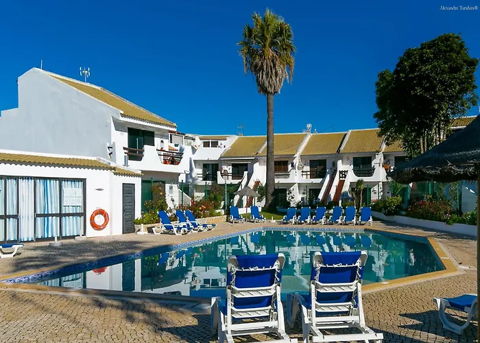 B12 - Pool And Sun Apartment